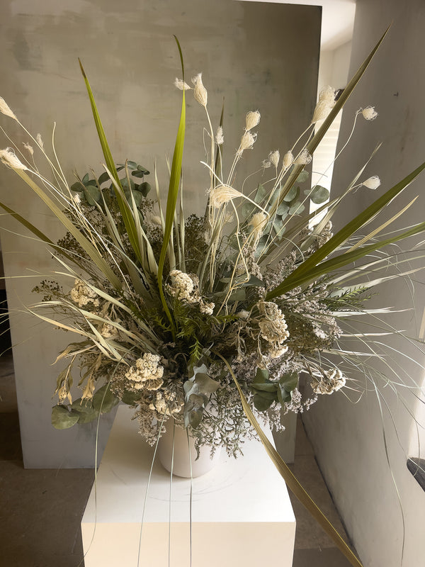 Green with Envy Large - Bespoke Dried Flower Arrangement